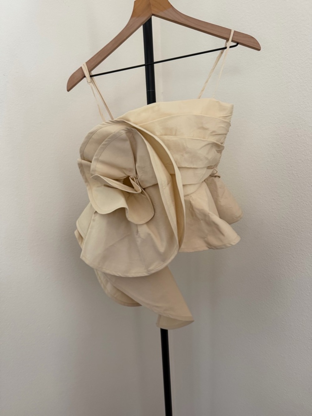 New ZARA voluminous flower floral ruffle Cream Strap Peplum Top size small - Picture 12 of 13